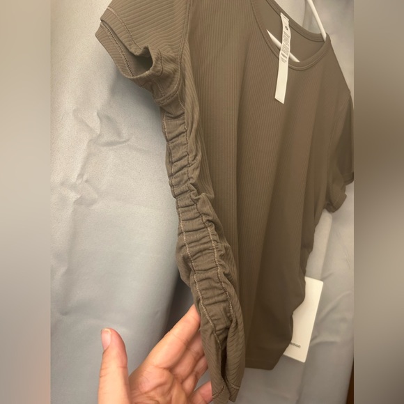 Lululemon All It Takes Tee *Ribbed Nulu* BRAND NEW COLOR SOLD OUT - Picture 5 of 6